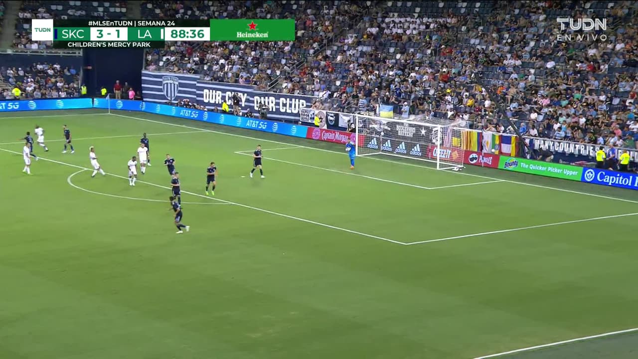 ¡TIRO ATAJADO! disparo por Samuel Grandsir.