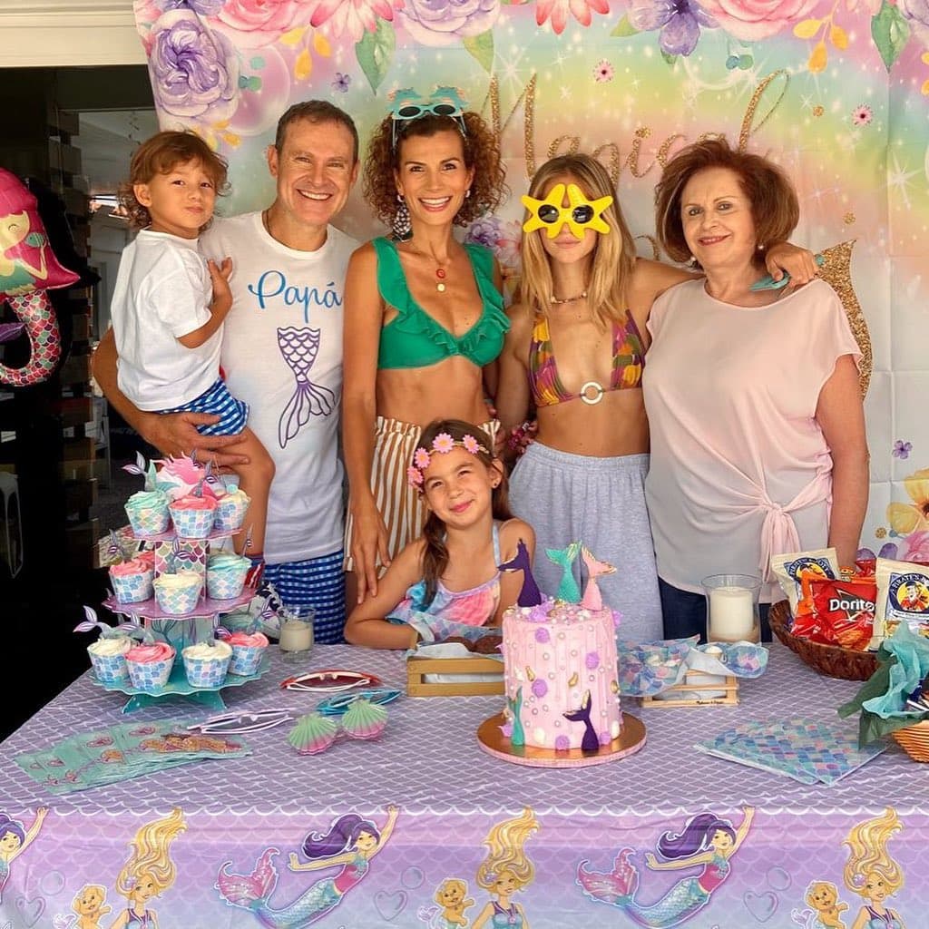 Cristy Bernal, mamá de Michelle, compartió con sus seguidores el feliz momento que vivieron en familia.