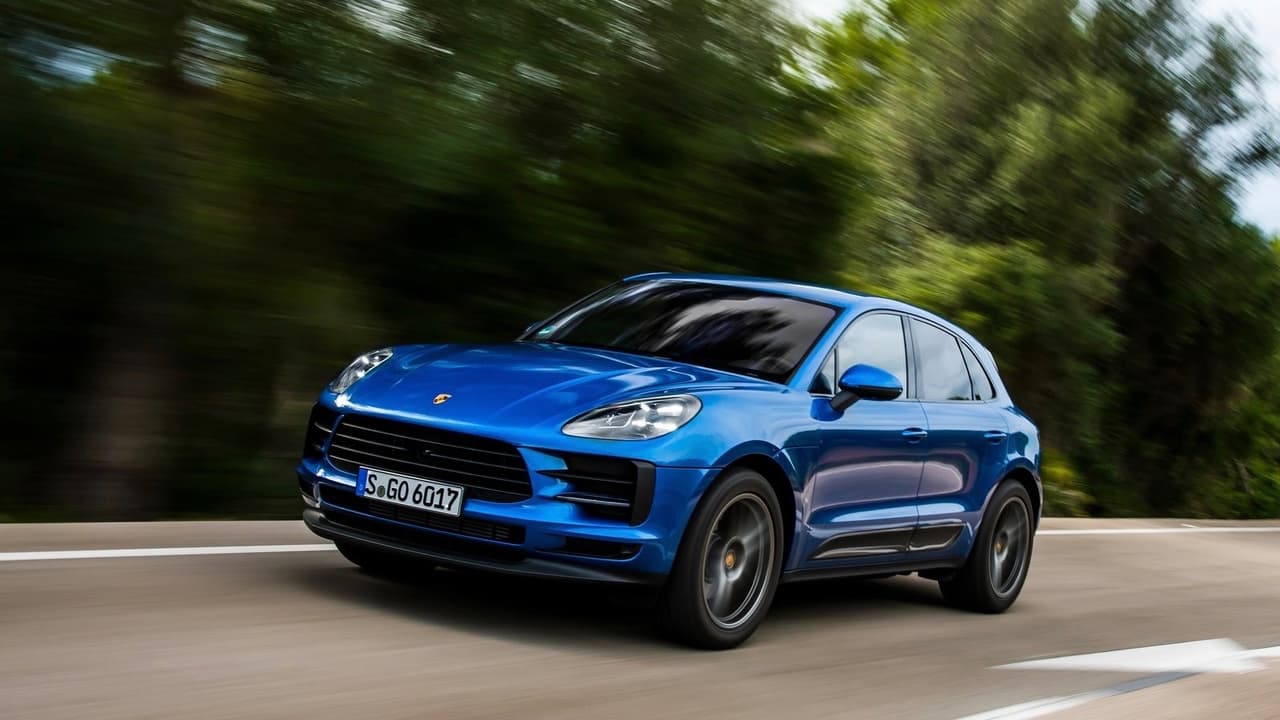 <h3 class="cms-h3-H3"><b>9. Porsche Macan</b></h3>
<br>
<b>Precio inicial: $47,800</b>
<br>
<b>Diferencial porcentual de precio sobre modelo de un año de uso: 14.5%</b>
<br>
<b>Diferencial de precio en dólares sobre modelo de un año de uso: $4,194</b>
<br>La SUV compacta de Porsche se destaca por su manejo extraordinario, quizás el mejor entre todas las SUVs del mercado en 2019, pero no por su versatilidad. En todo caso, lo poco que se deprecia y lo costosas que pueden llegar a ser las reparaciones de un modelo Porsche, son buenas razones para comprar una Macan nueva de paquete.