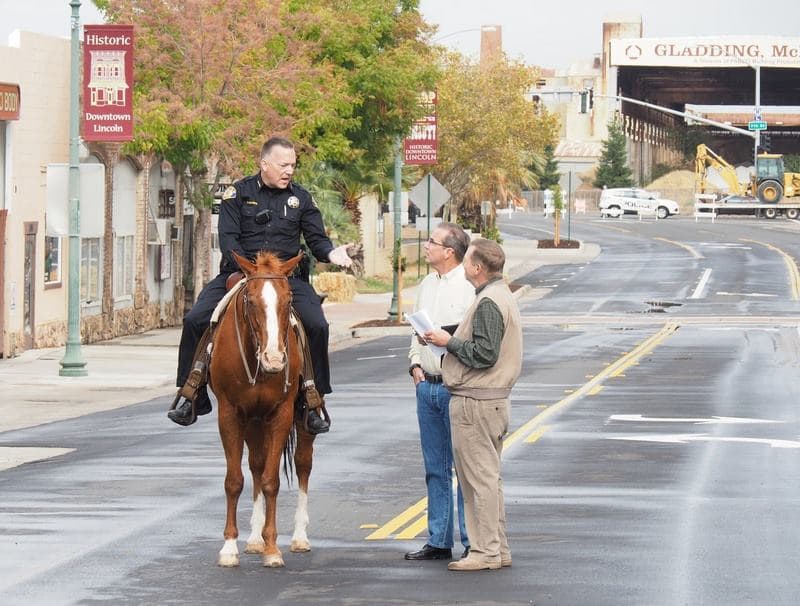 <b>Lincoln, </b>en el condado de Placer se ubica en el lugar 13.
<br>
<br>
<b>Población:</b> 47, 741
<br>
<b>Salario promedio: </b>$78,647
<br>
<b>Tasa de crimen violento: </b>0.92 por cada mil habitantes
<br>
<b>Tasa de crimen a la propiedad: </b>12.67 por cada mil habitantes
<br>