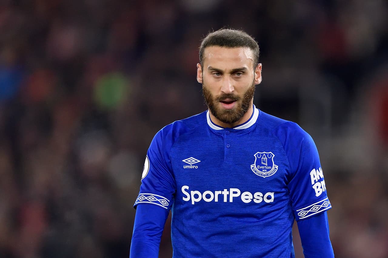 Parece que el medicampista Cenk Tosun se marcha del Everton, pero seguiría en la Premier League jugando para el Crystal Palace.