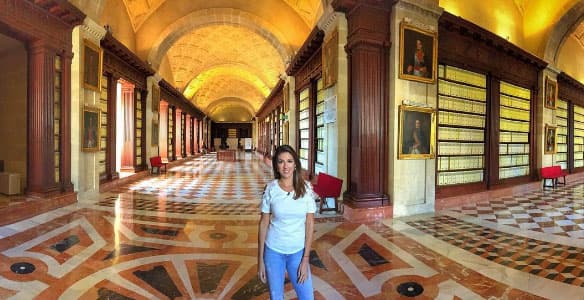 Una imagen de Maity Interiano desde el Archivo General de Indias de Sevilla.