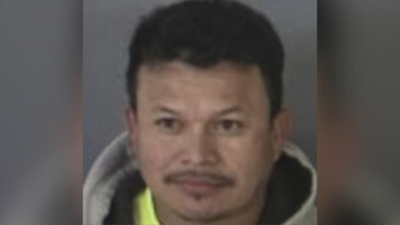 Él es Denis Munoz-Munguia.