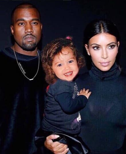 Y así si fueran la linda familia que parece ser Miley anhela.