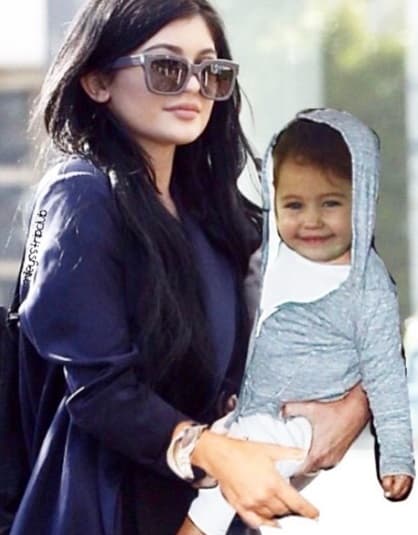 Otra de las chicas Kardashian que no pudo faltar en las burlas de Miley fue Kylie Jenner.