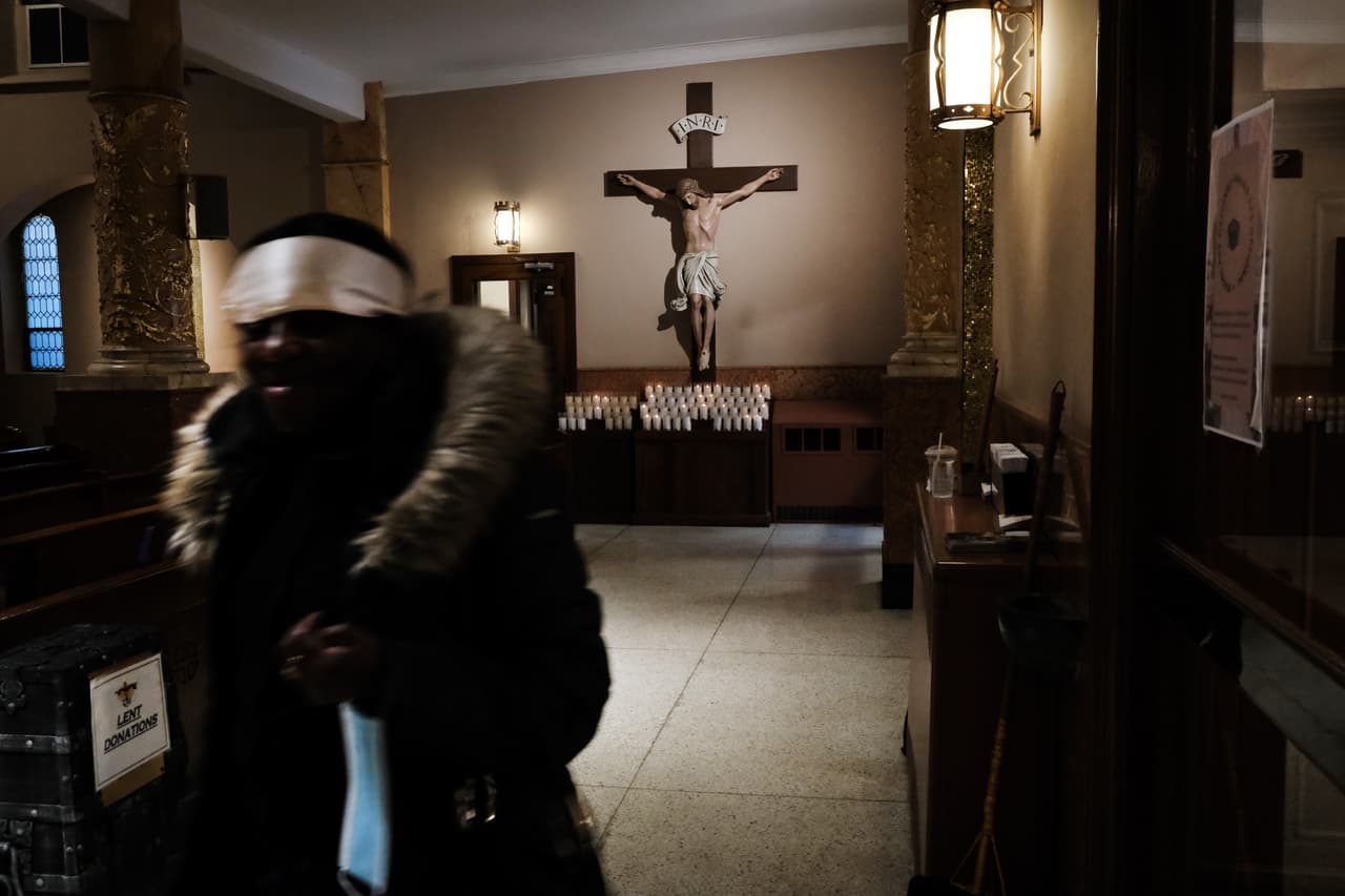 No obstante, más adelante hirió a otro indigente mortalmente en la cabeza y el cuello.