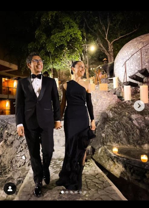 Ambas hermanas asistieron con sus maridos, Jerónimo Rodríguez (Marimar Vega) y Alberto Guerra (Zuria Vega). 
<br>