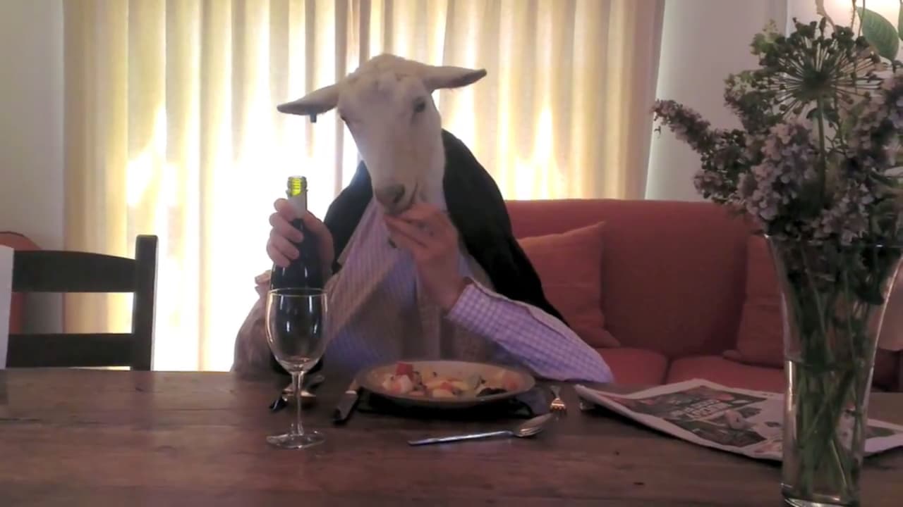 Su hermana, por el contrario, pidió permiso para servirse una copita de vino.