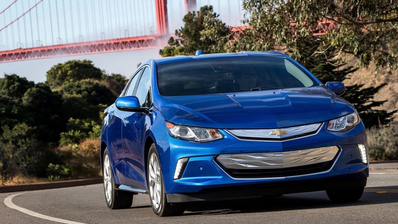 <h3 class="cms-h3-H3">2. Chevrolet Volt</h3>
<br>
<br>El híbrido enchufable de Chevrolet, construido por General Motors en Detroit, Michigan, es el segundo modelo más estadounidense de 2018. Este revolucionario sedán, ya en su segunda generación, logró una calificación de contenido local de 
<b>83 puntos</b>. El Chevrolet Volt es construido en ciudad de Detroit, en el estado de Michigan.