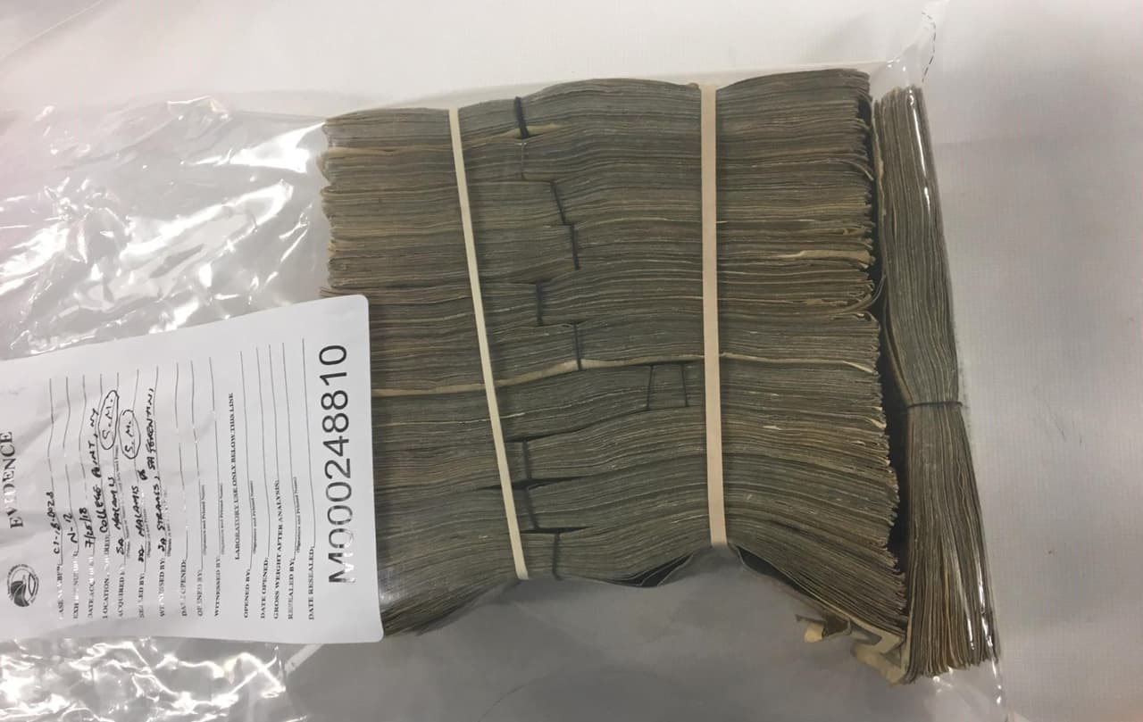 Otro ejemplo de dinero incautado por las autoridades en Nueva York.