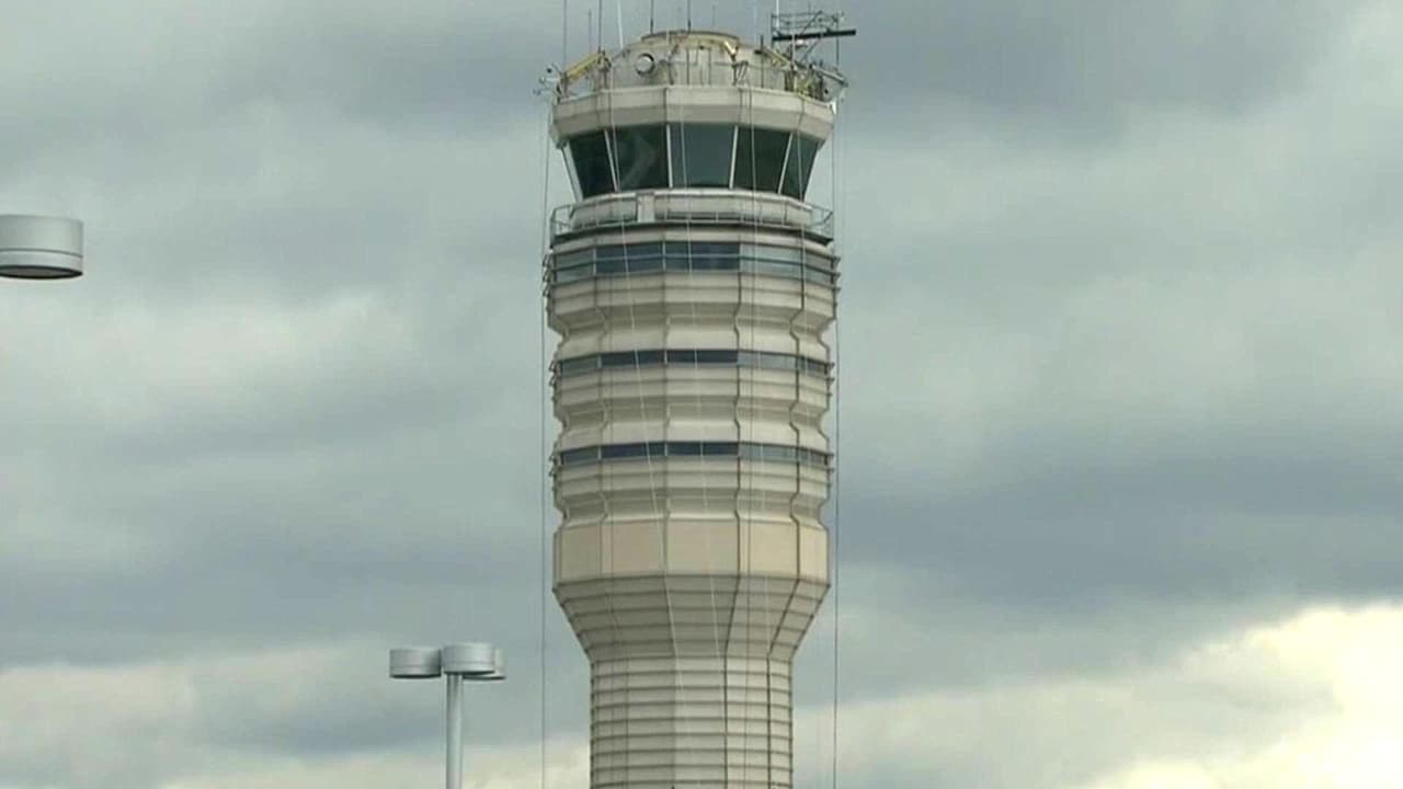 Gobierno de Trump planea suspender vuelos internacionales en aeropuertos de ciudades santuario