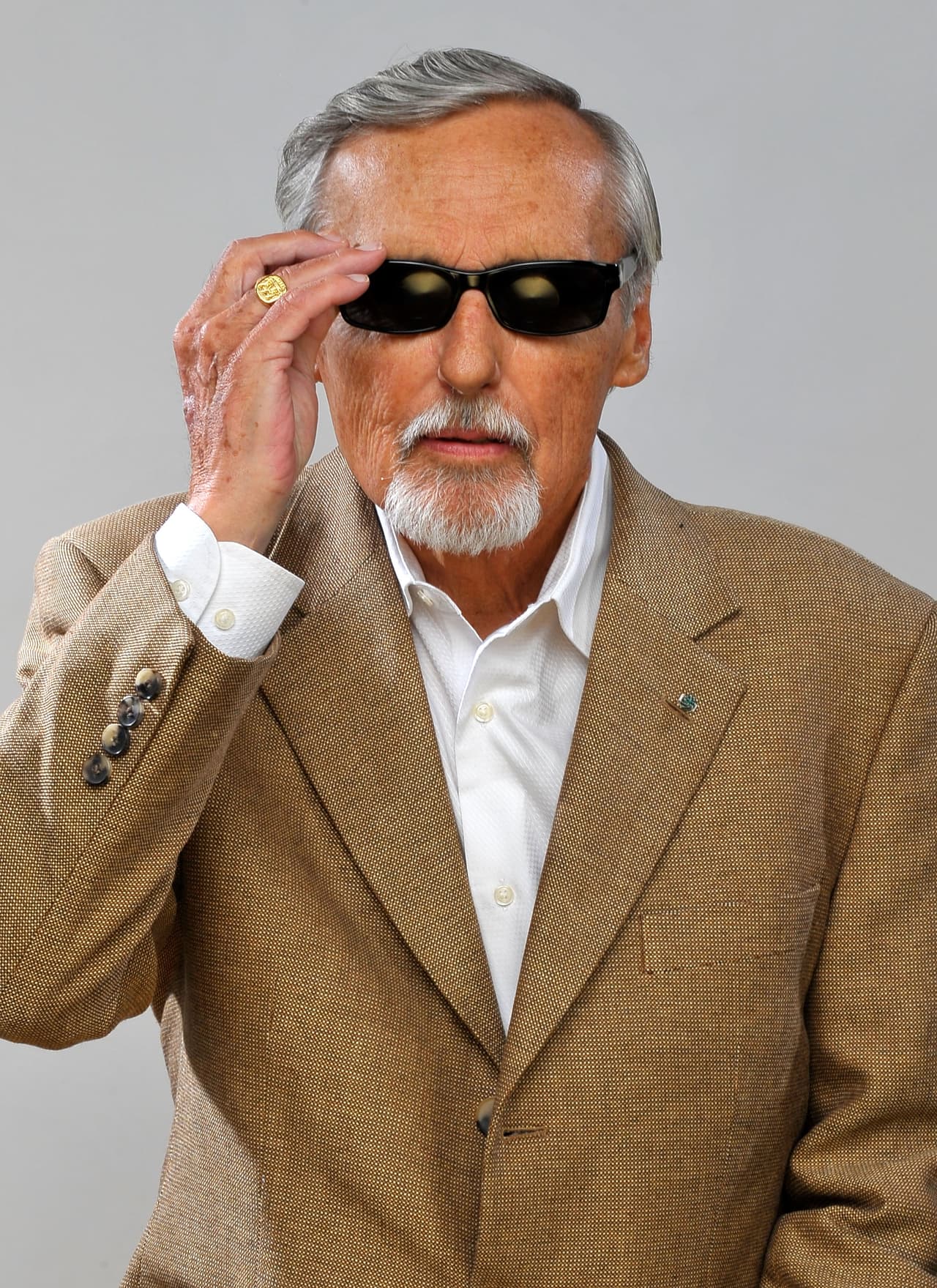 <b>Dennis Hopper </b>(1936 - 2010) ocupa el quinto lugar. El actor estadounidense, que en la vida real falleció de 
<b><a href="https://www.univision.com/local/north-carolina-wuvc/sintomas-y-factores-de-riesgo-del-cancer-de-prostata">cáncer de próstata</a></b>, también registra 41 muertes.