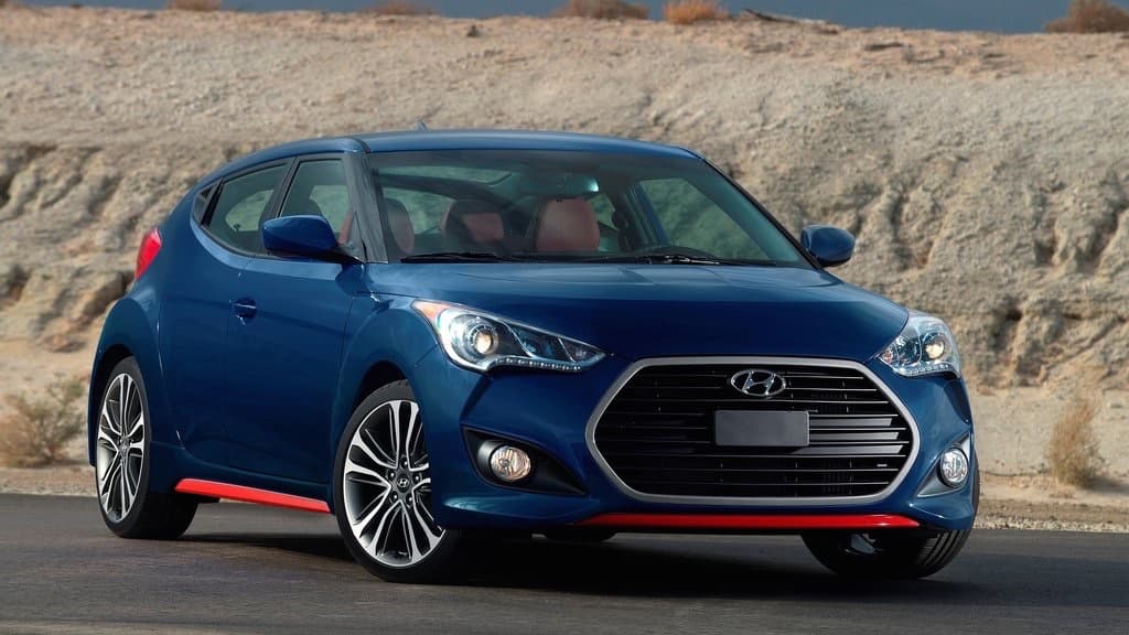 <b>Hyundai Veloster</b>: Este excelente coupé compacto sur coreano es un auto atractivo, bien construido, con un mercado natural que se creía vigoroso y que proporciona una experiencia de manejo muy divertida.