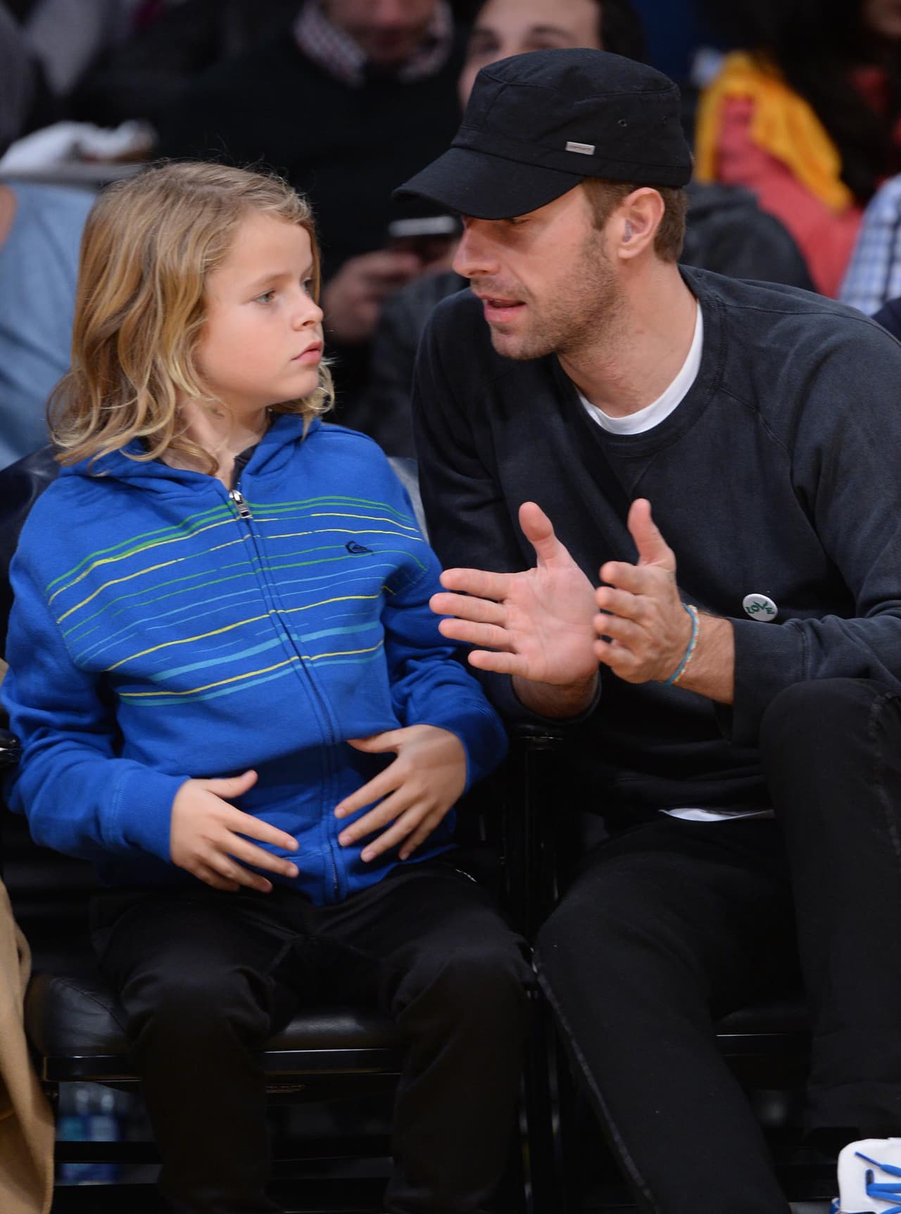 "¿Falta mucho para irnos, papá?"