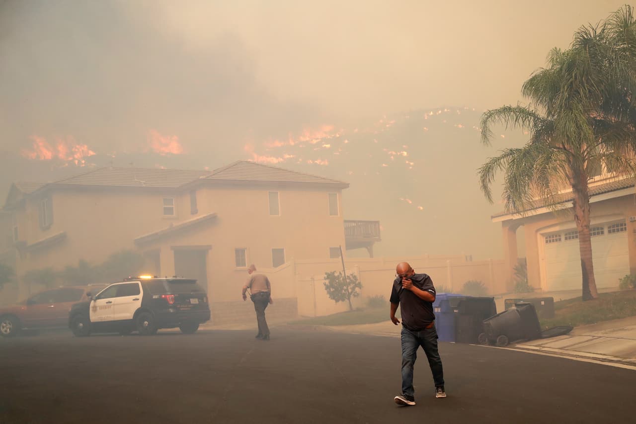 Estas escuelas cerraron este viernes debido a los incendios en el sur de California
