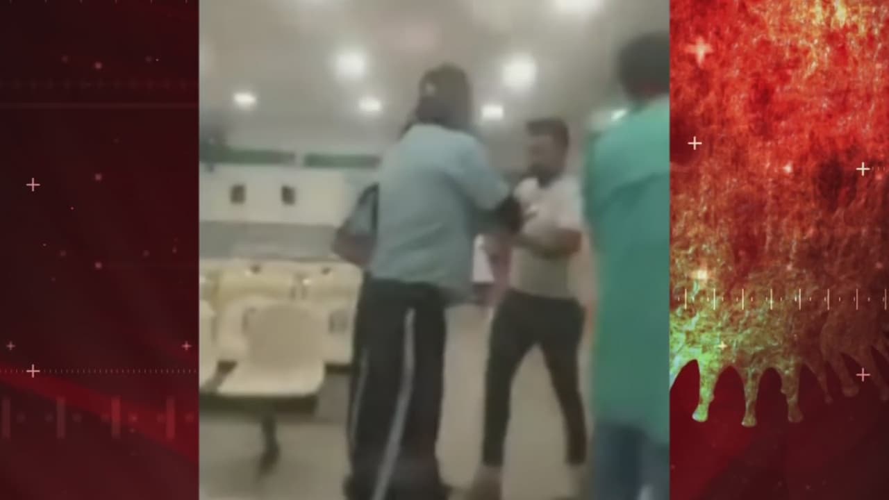 <h3 class="cms-H3-H3">Ataques contra médicos</h3>
<br>
<br>Tal como ocurrió en diversas partes de América Latina, en México 
<a href="https://www.univision.com/noticias/america-latina/vete-porque-nos-vas-a-contagiar-el-temor-al-coronavirus-dispara-el-rechazo-a-los-sanitarios-en-america-latina">se han presentado ataques contra trabajadores de la primera línea dentro del sector salud</a> debido a que algunas personas las acusaban de ser portadoras del virus
<b> y por las frustraciones de los familiares de víctimas, quienes no pueden ver los restos de sus fallecidos. </b>