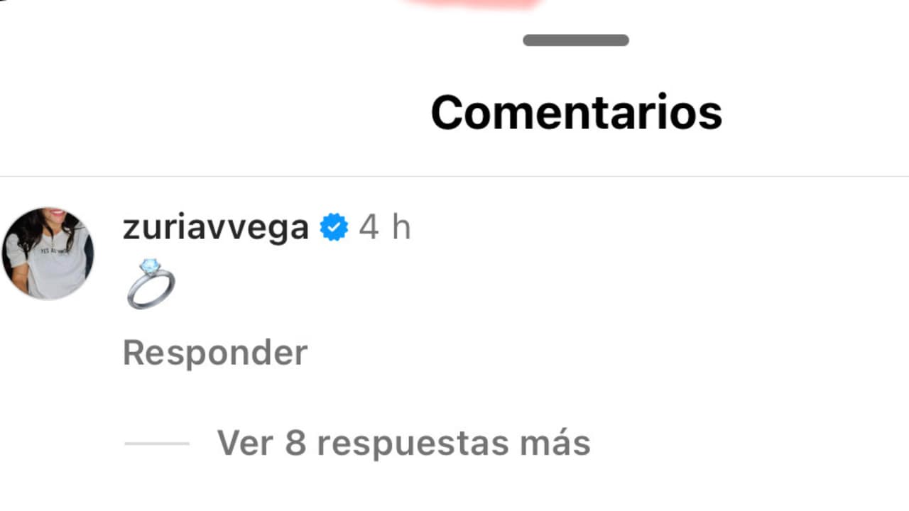 Zuria Vega reacciona con este emoticono a la publicación que hizo su esposo Alberto Guerra en Instagram con fotos de él en la pasarela de Dolce & Gabbana en la que estuvo sentado a un costado de Madonna.