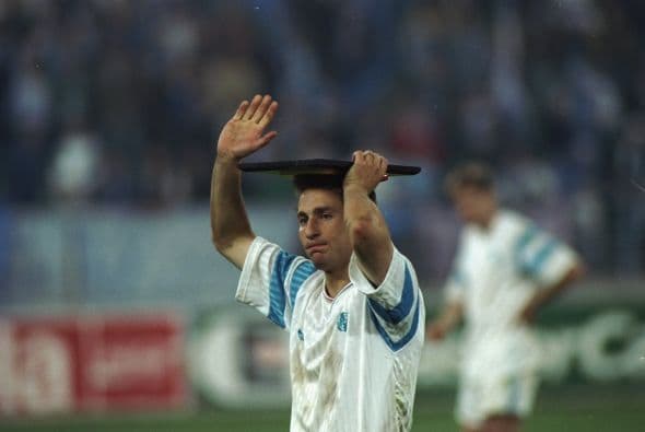 1991: Papin repitió este honor, peor lo volvió a compartir, esta vez junto a Peter Pacult del Tirol Innsbruck austríaco, con seis goles.