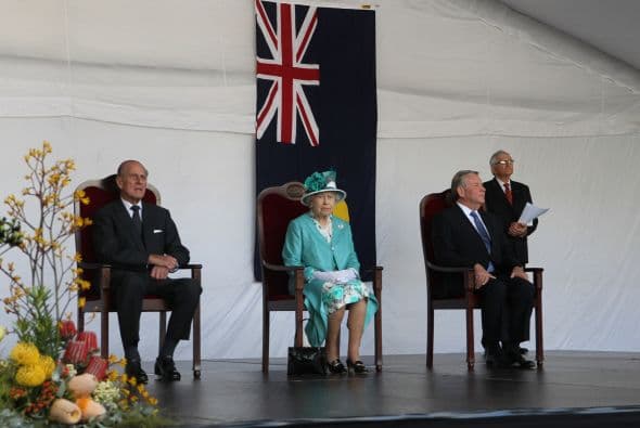 La pieza fue presentada al público con la presencia de la propia Reina.