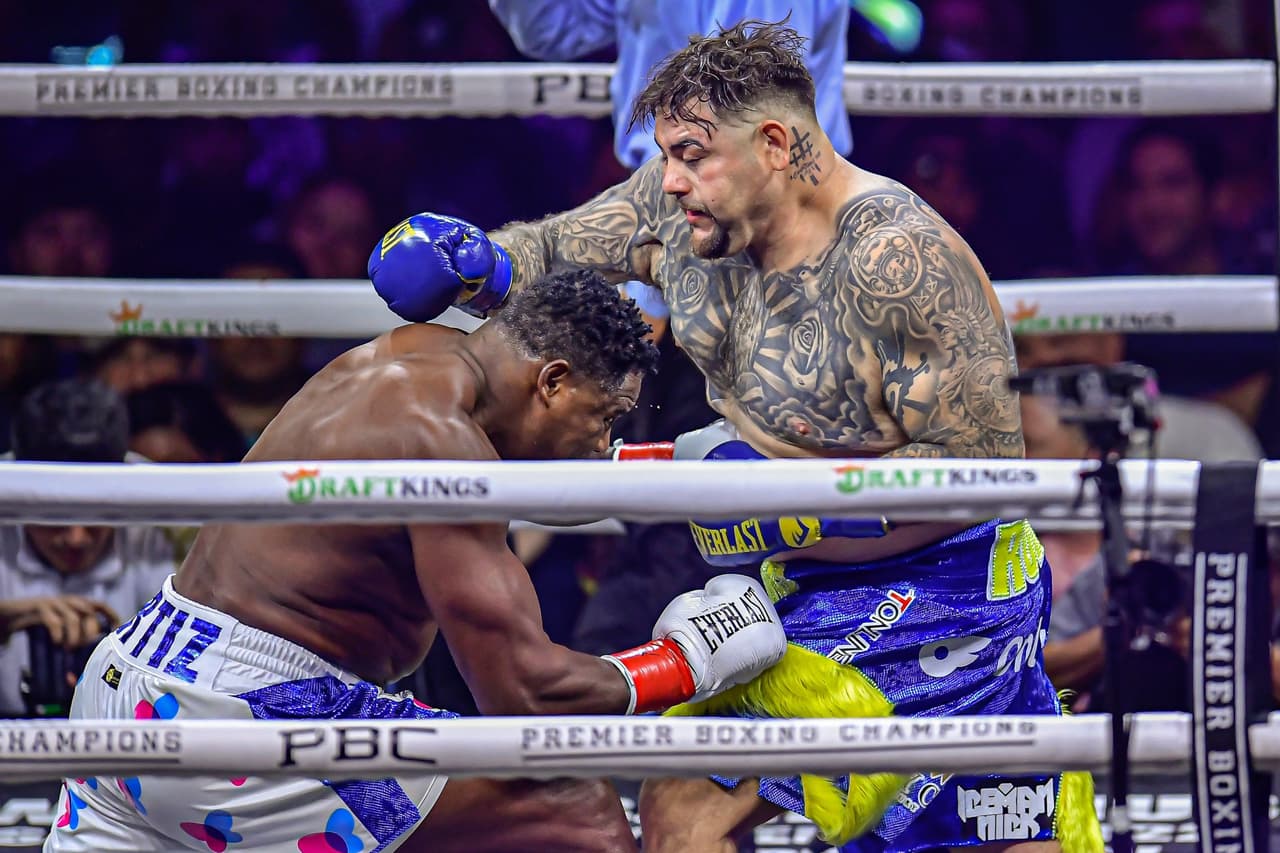 En una pelea llena de emociones Andy Ruíz logró derrotar a Luís Ortíz, quien aguantó pese a caer tres veces a la lona.