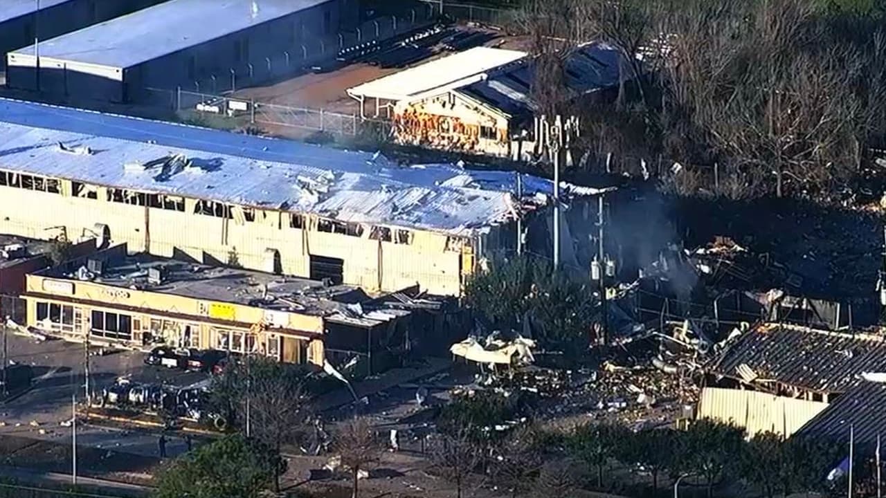 La compañía que sufrió de la explosión tiene aproximadamente 50 años establecida en esa área y ofrece servicios metalúrgicos como pintura anticorrosiva.