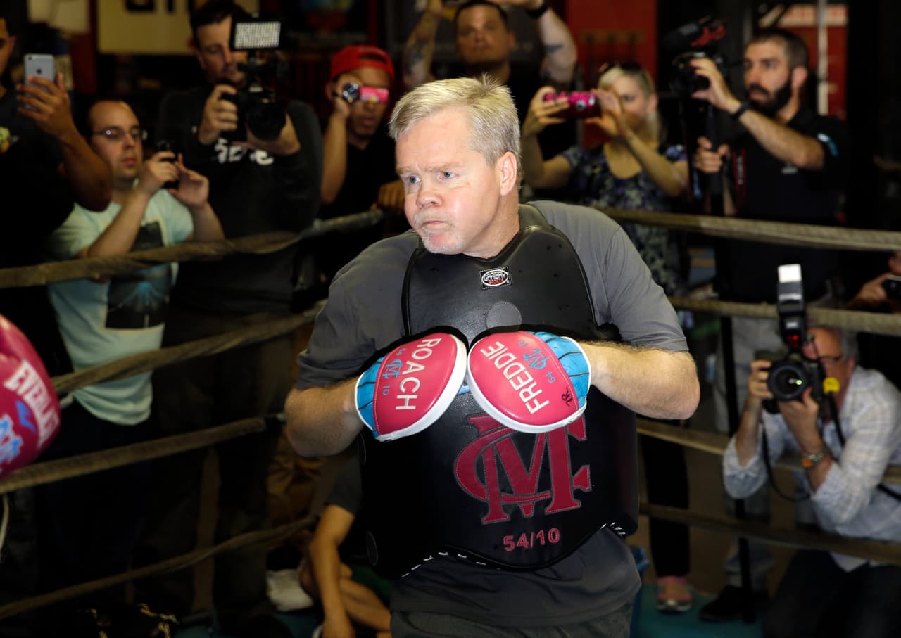 Freddie Roach: ‘Canelo no es un boxeador dedicado’