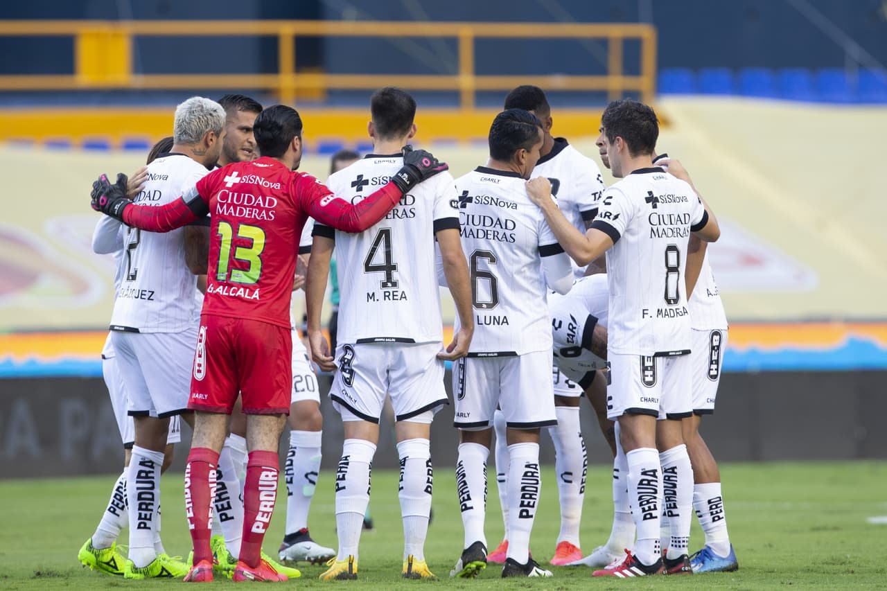 Los Gallos legaron al cotejo con un descalabro ante León la J10 del Guard1anes 2020.