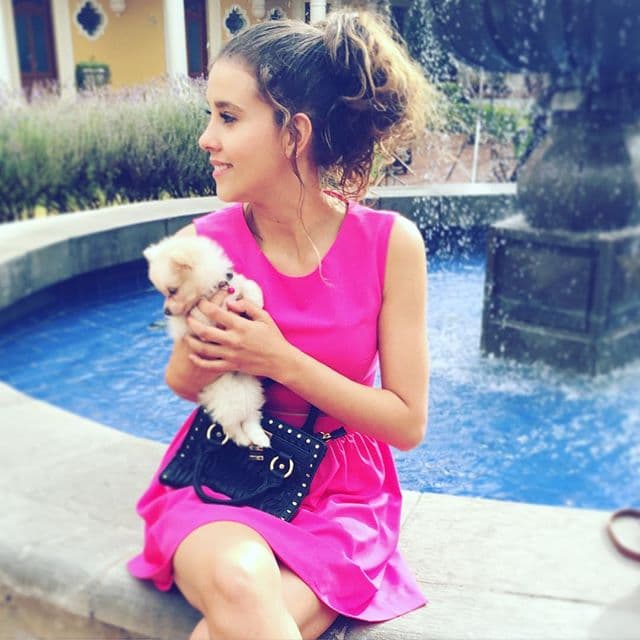 Para ella, Mila es su hija pues cuando llegó a su vida compartió la noticia de la siguiente manera: ´Tengo hija y no lo puedo creer´.