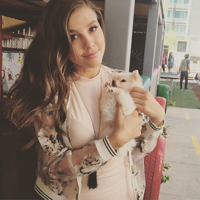 Paulina y Mila son inseparables y ahora hacen todas la cosas de la vida cotidiana juntas.