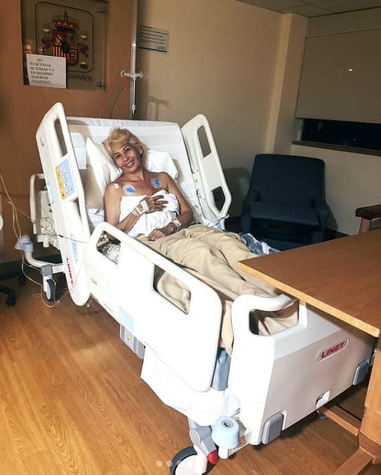 Kenya Álvarez, madre de la ‘influencer’, tenía 57 años y en los últimos meses pasó difíciles momentos junto con su hijo debido al cáncer de mama “metaplásico escamoso especial” que padecía. 
<br>