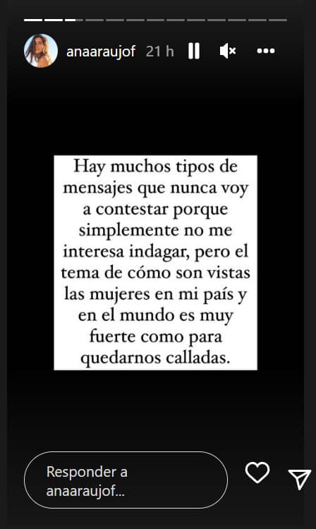 En otra publicación dejó ver que siguió recibiendo ataques por su forma de vestir: "El tema de cómo son vistas las mujeres en mi país y en
<b>el mundo es muy fuerte como para quedarnos calladas</b>".
<br>