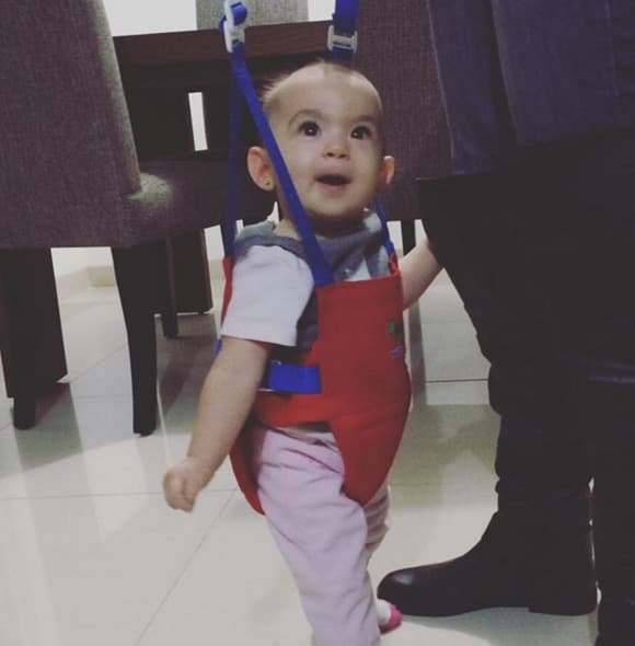 Alguien ya quiere caminar.