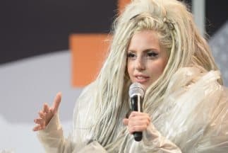 Vomitan a Lady Gaga durante su presentación en el SXSW