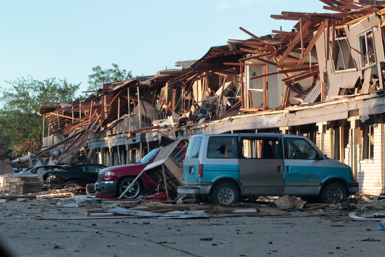 Siniestro dejó más de 160 heridos y al menos 500 casas y escuelas fueron destruidas en un área de 37 cuadras alrededor