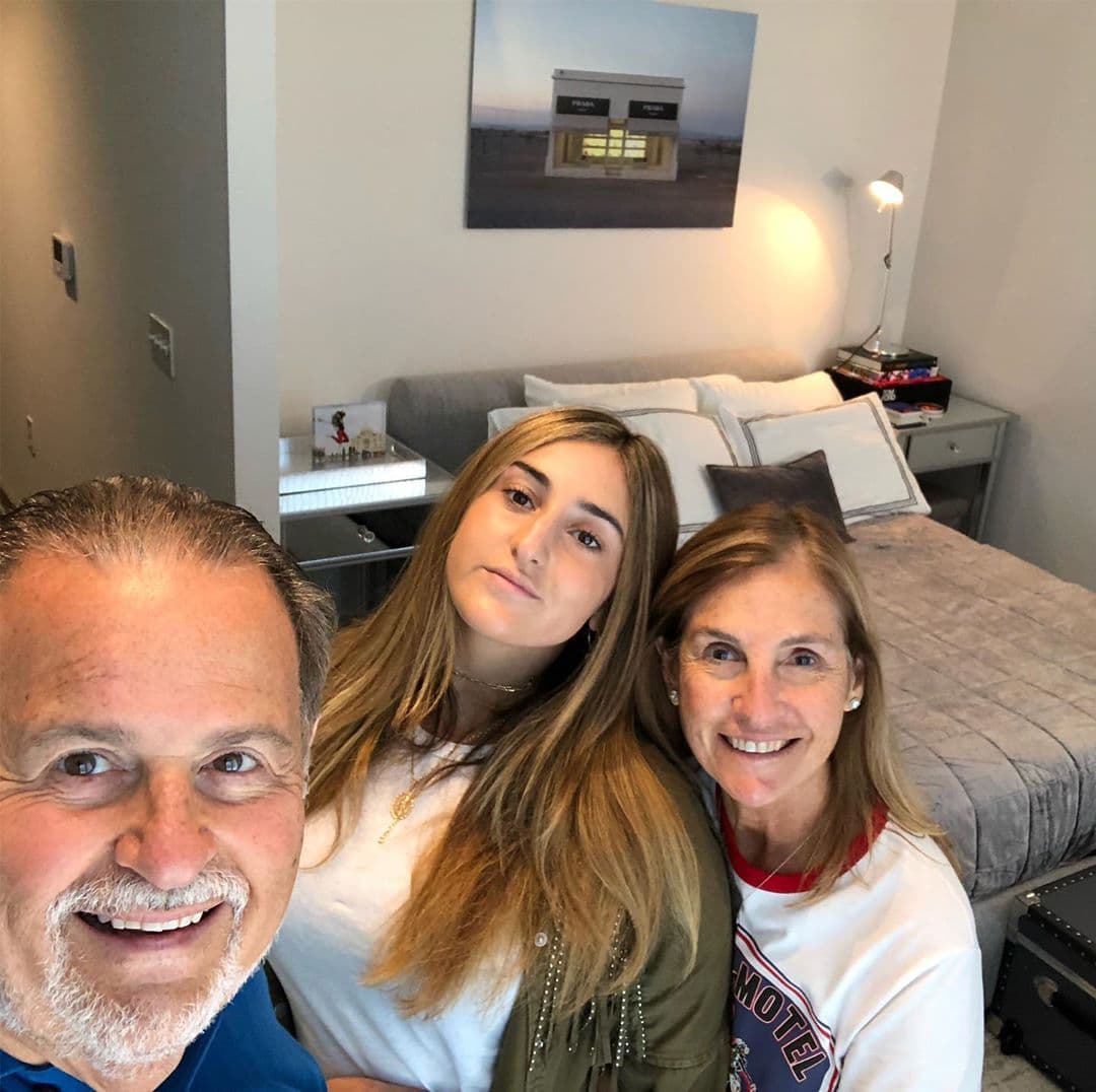 Mia de Molina es el orgullo de ambos y el año pasado se fue a estudiar en una universidad de Washington DC.