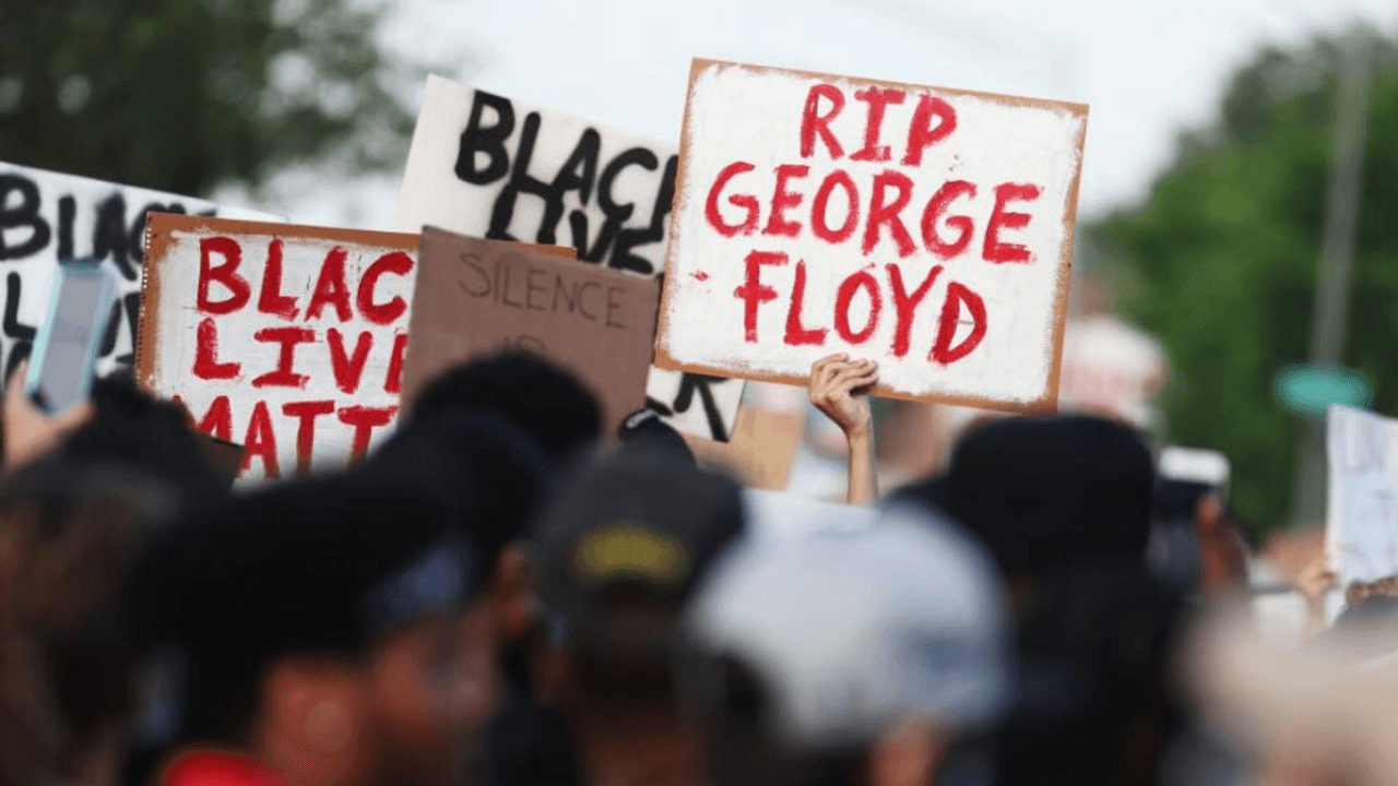 Tres oficiales son acusados formalmente por incidentes en protestas de George Floyd en Dallas