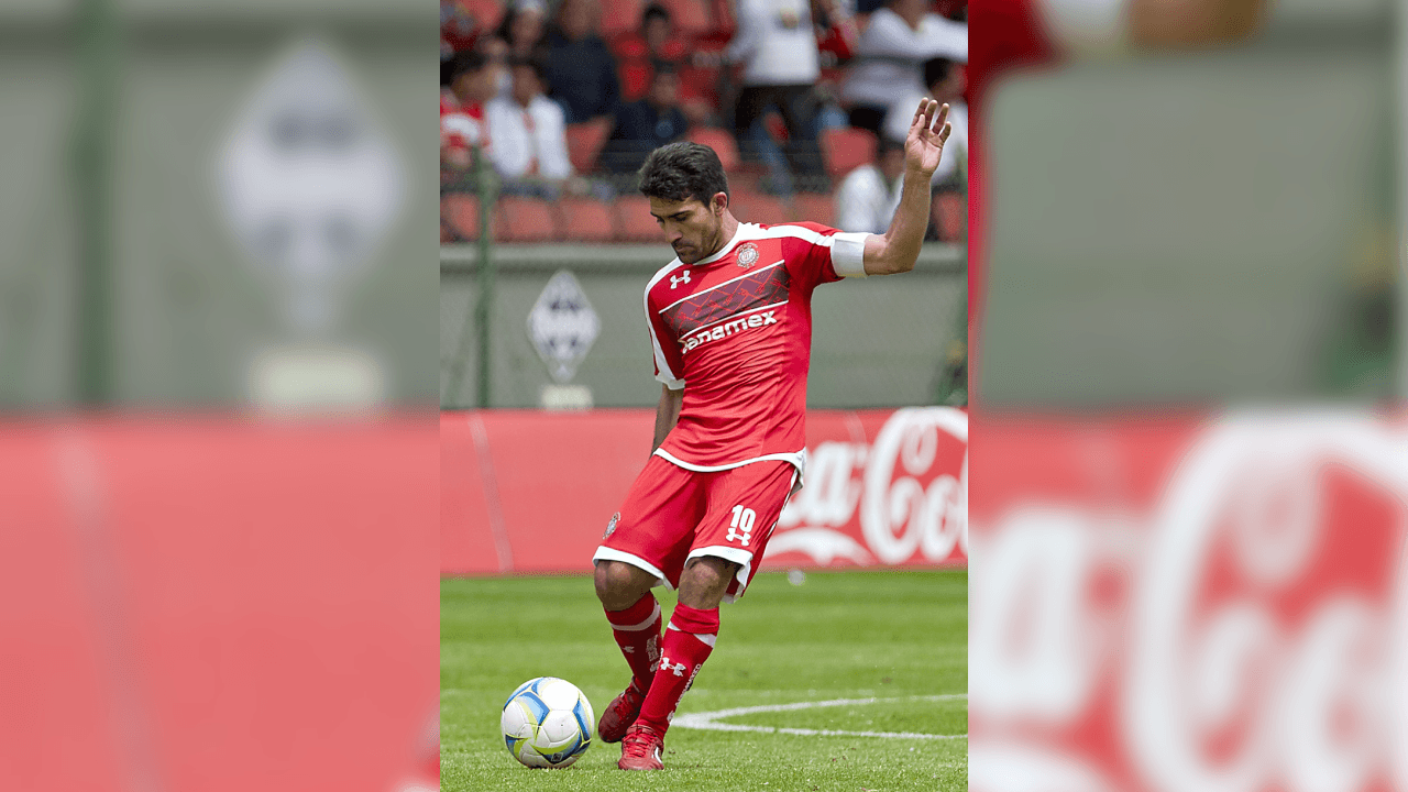 <b>5.- Asistente de lujo</b>
<br>- Lo que mejor le salía en el terreno de juego, era crear jugadas de peligro para su equipo y, principalmente, poner el último pase antes de que el delantero hiciera los goles.