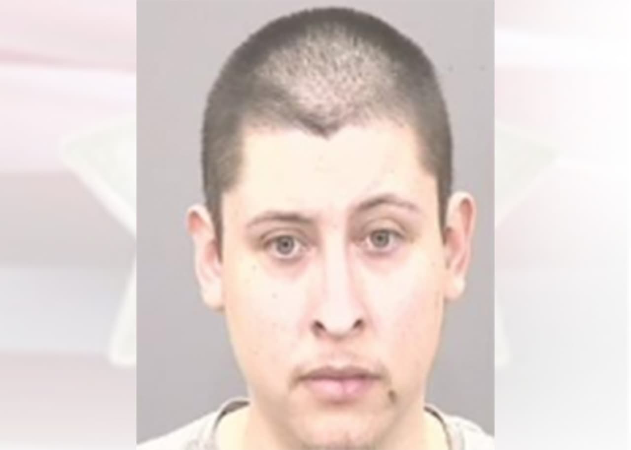 Nombre: Sergio Coria
<br>Fecha de Nacimiento: 4/9/1996
<br>Orden de arresto: #20000224