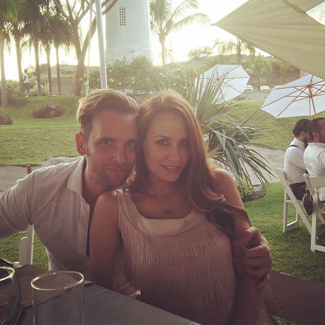 "Fue muy gracioso, (Santino) esperaba demasiado que fuera un niño, pero ya después de eso le explicamos que ahora él iba a ser el rey de la casa y la nena la princesa; con eso le latió más la idea. Siempre está al pendiente y me pregunta por ella y cómo se ha portado”, detalló.