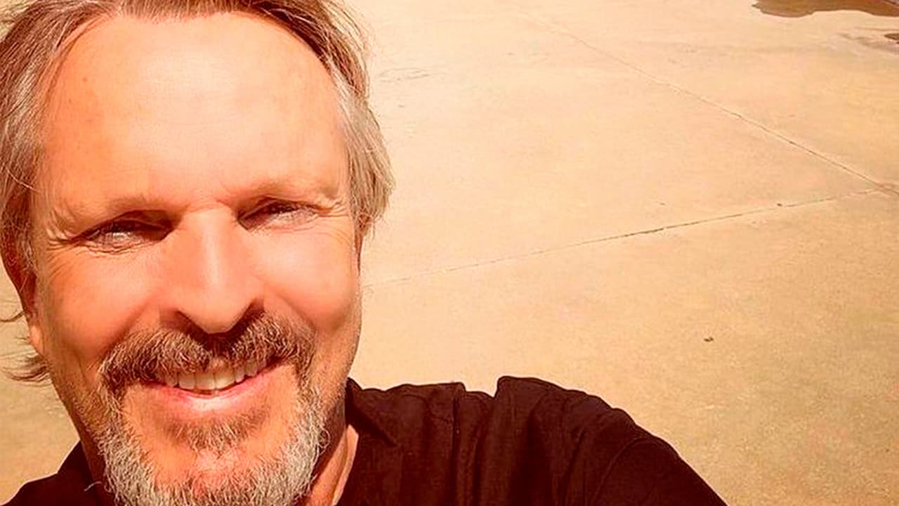 “Tengo un documento médico que me permite no llevar mascarilla”: Miguel Bosé sigue mostrando su rechazo al covid