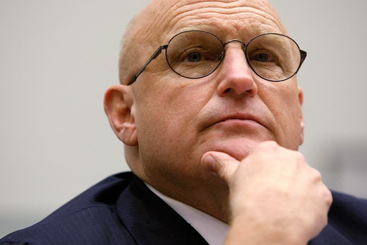 Armitage ha manifestado en varias ocasiones que Trump no refleja los valores republicanos