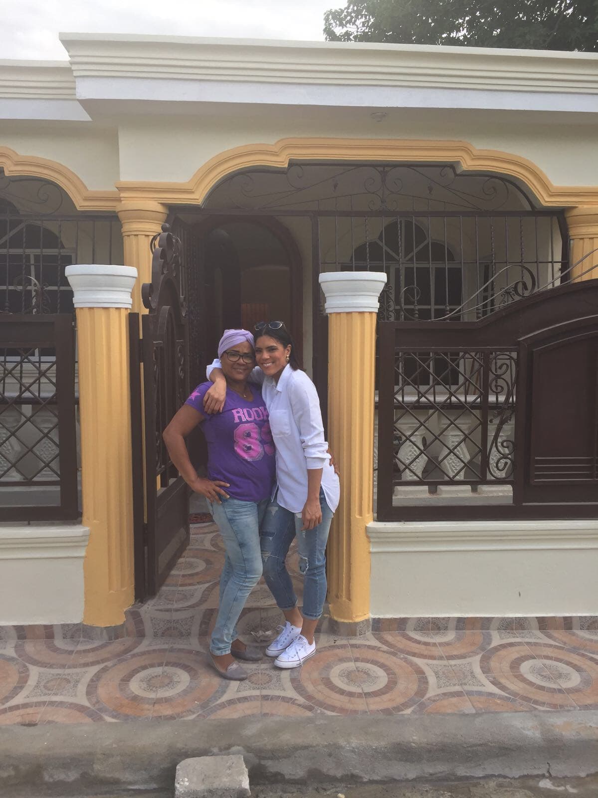 Después de más de un año sin poder viajar a su natal República Dominicana, Francisca regresó para ser testigo de un gran cambio en la vida de su mamá.