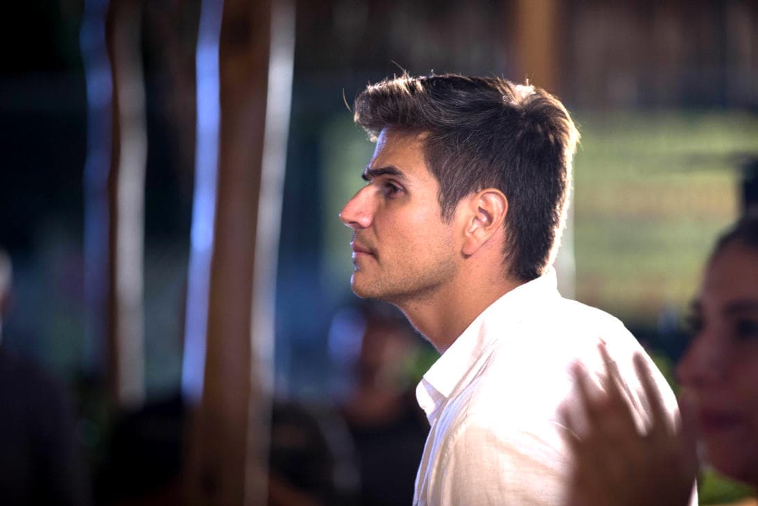 No dejes de ver a este galán todos los días por Univision en 'Despertar Contigo'.