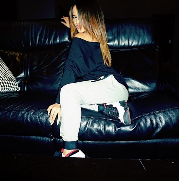 Con esa melena seguro se siente segura para posar en cualquier sesión fotográfica.