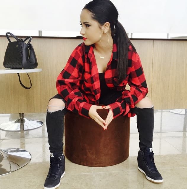 Aunque cuando lo tiene recogido también se le ve divino.