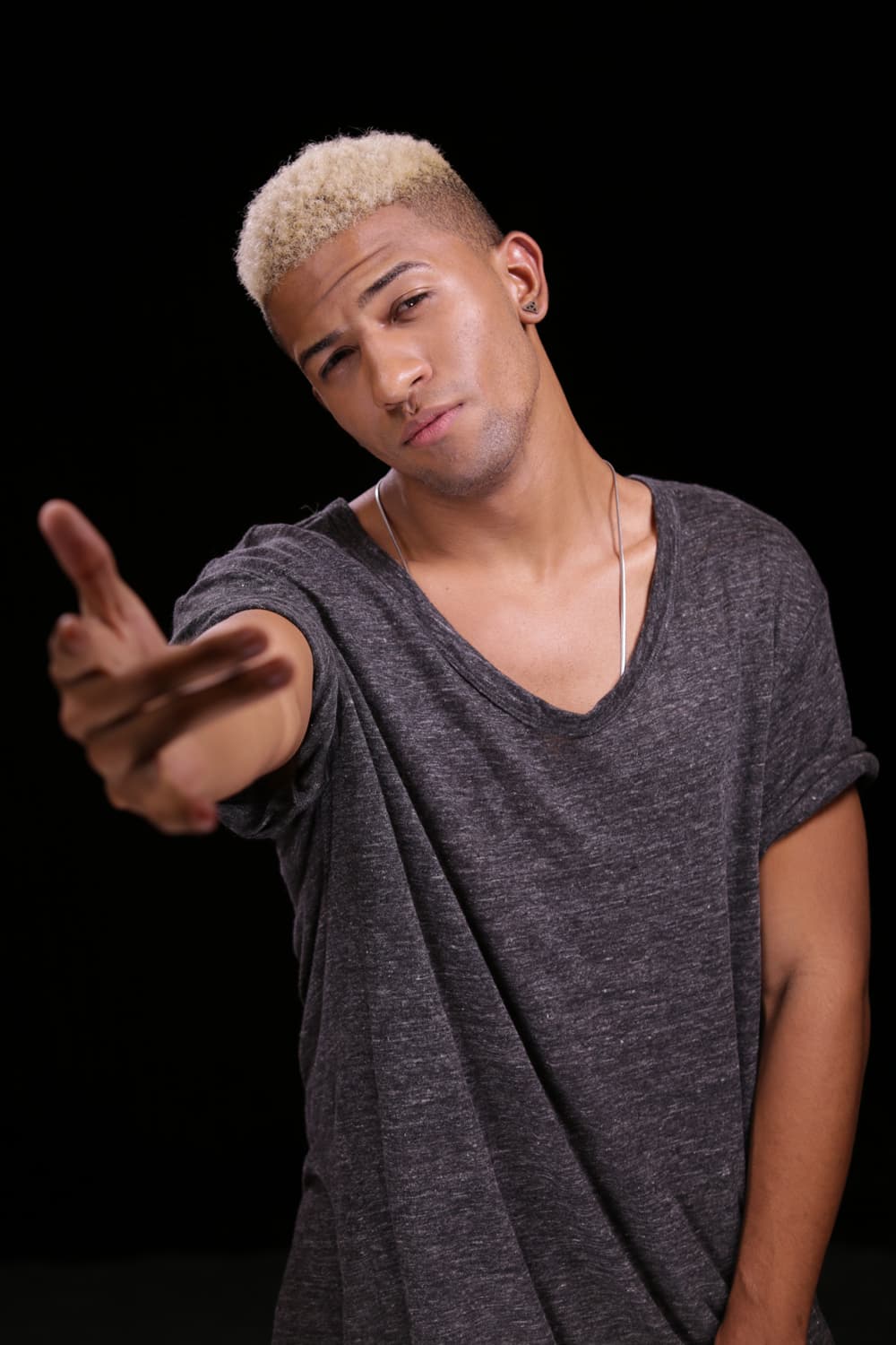 Matthews dejó a los jueces boquiabiertos con su interpretación de 'Take me to church'. Además, Ricky alabó su 'look' diferente.