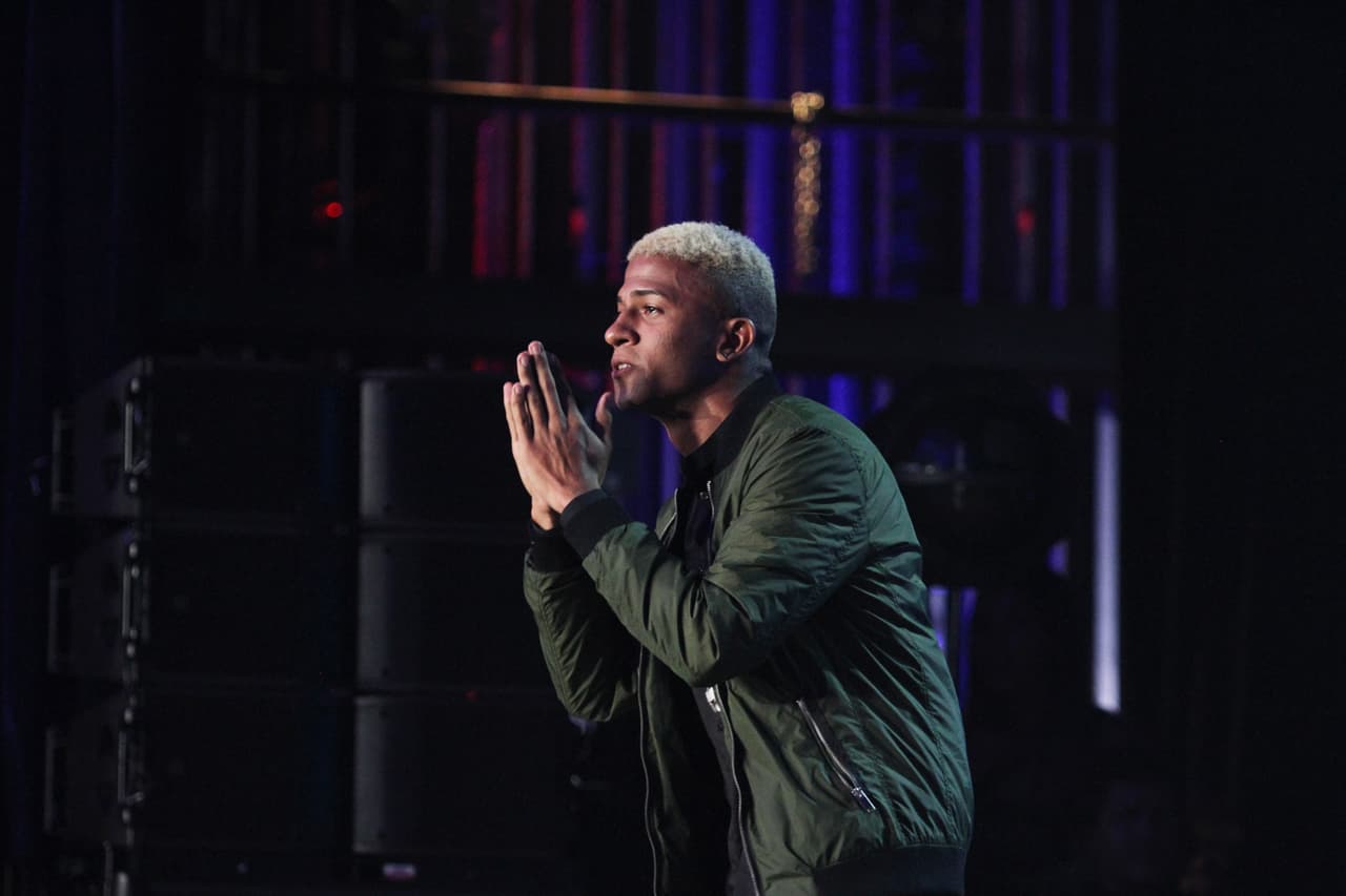 Matthews dejó a los jueces boquiabiertos con su interpretación de 'Take me to church'. Además, Ricky alabó su 'look' diferente.