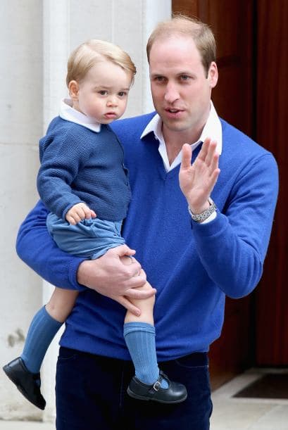 El padre orgulloso con su primogénito.