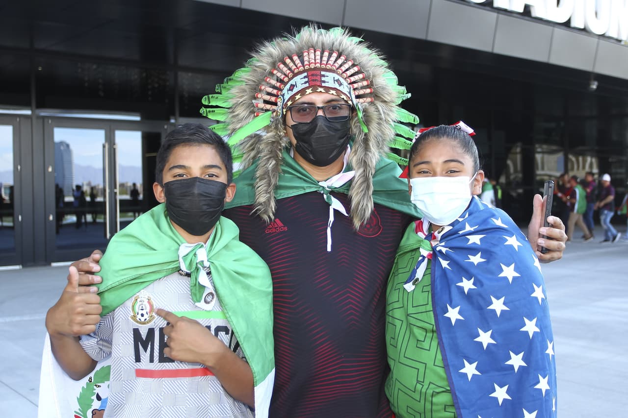 Las familias biculturales siempre presentes en los encuentros del Tri en Estados Unidos.