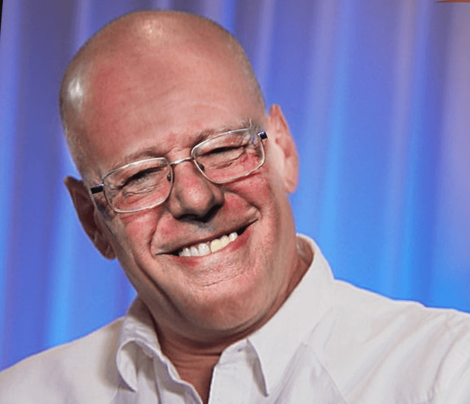 Bernie Willis: Siempre será alentador tener de candidato presidencial a alguien capaz de controlar un cometa que viene a la tierra. ¡Sacar a los indocumentados que! ¡Los cometas!